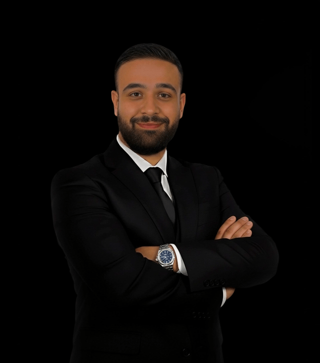 الرئيس التنفيذي لأفضل مكتب استشارات قانونية